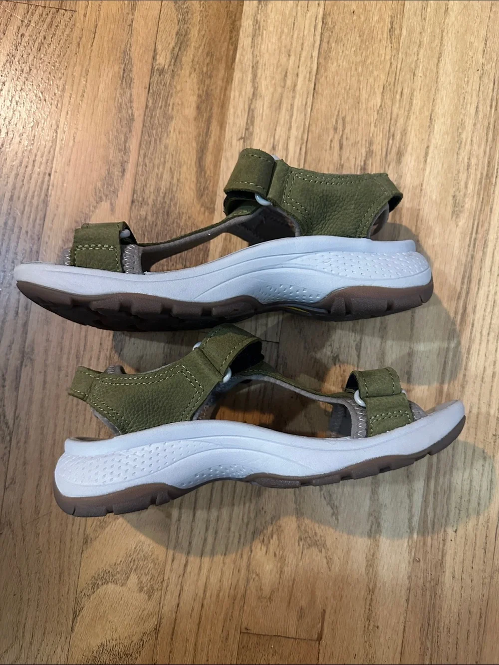 Keen Kids Olive Green Hook-and-Loop Sandals with White Sole